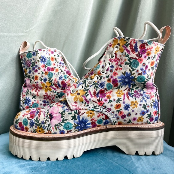 Dr Martens Sinclair Wanderlust - Picture 2 of 7